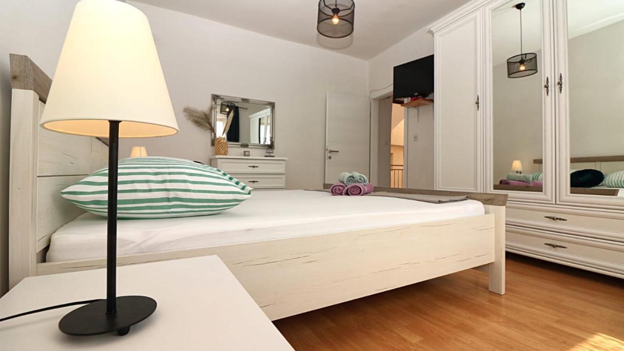 Apartmani Meri Jezera Bagian luar foto